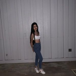 Meet your Posher, Kasandra